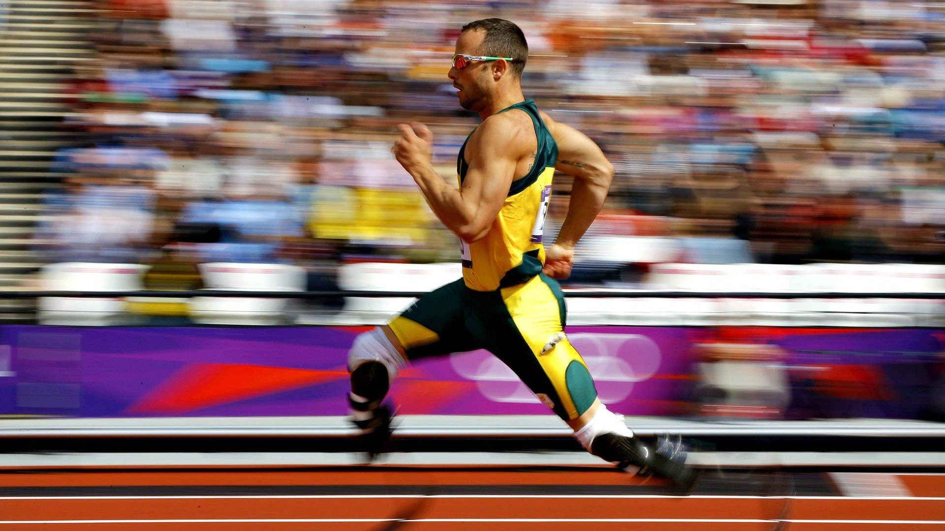 迷人的欧冠文化，全球球迷共襄盛举，欧冠球迷冲进球场